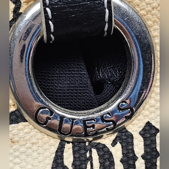 Sold - Picture 3 of 8